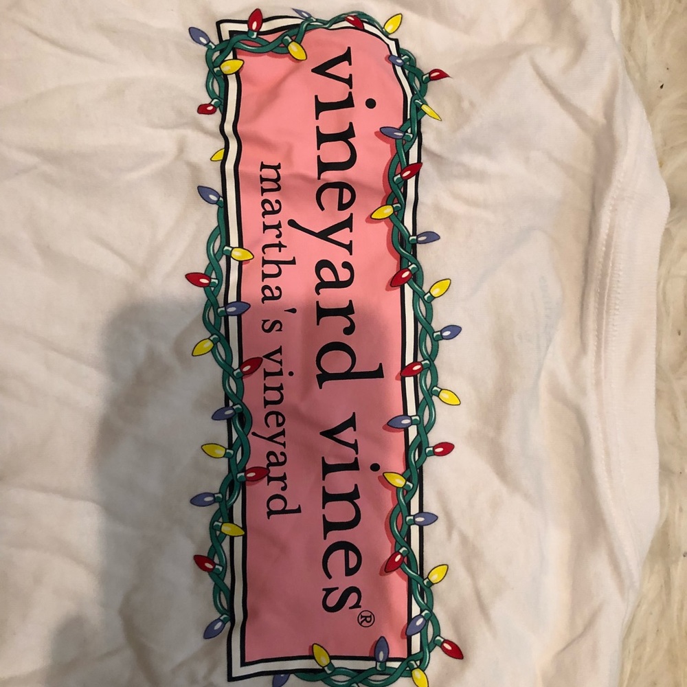 Vineyards vines holiday shirt